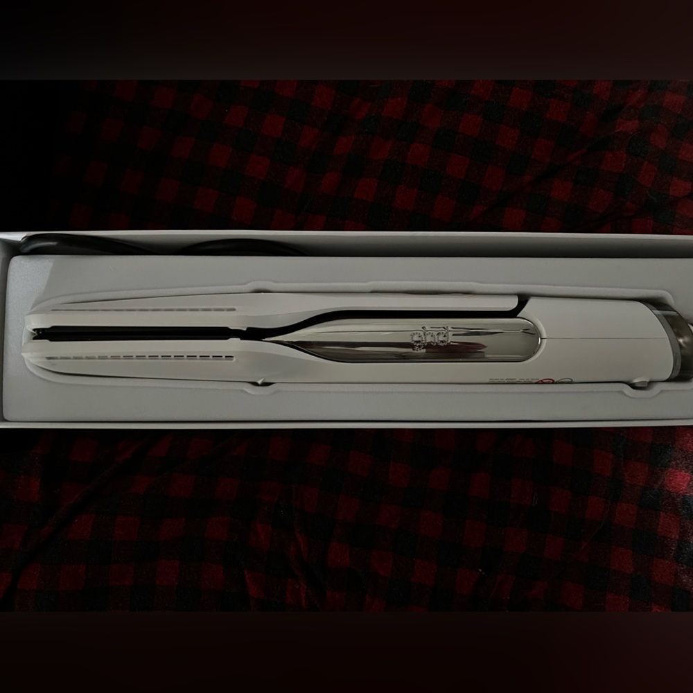 ghd Duet Style | 2-in-1 Flat Iron Hair Straightener + Hair Dryer